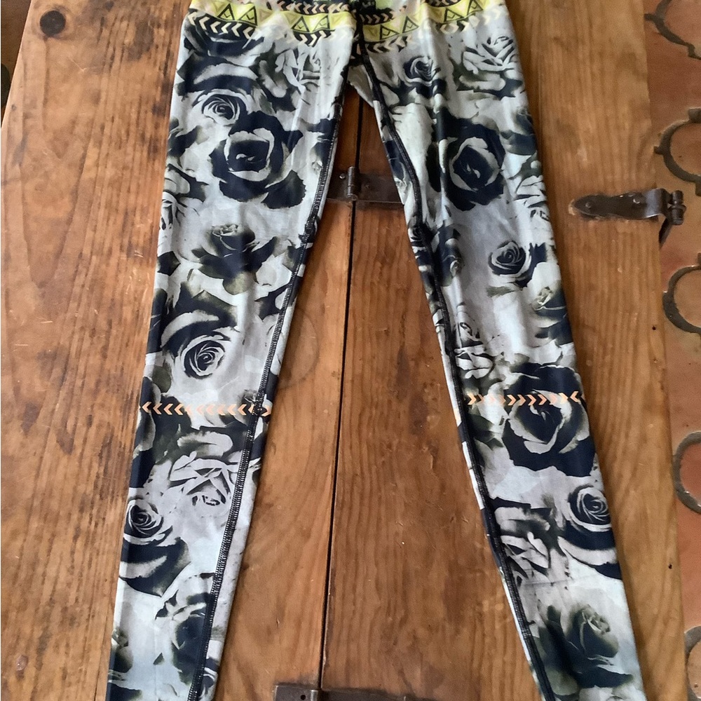 Teeki leggings
